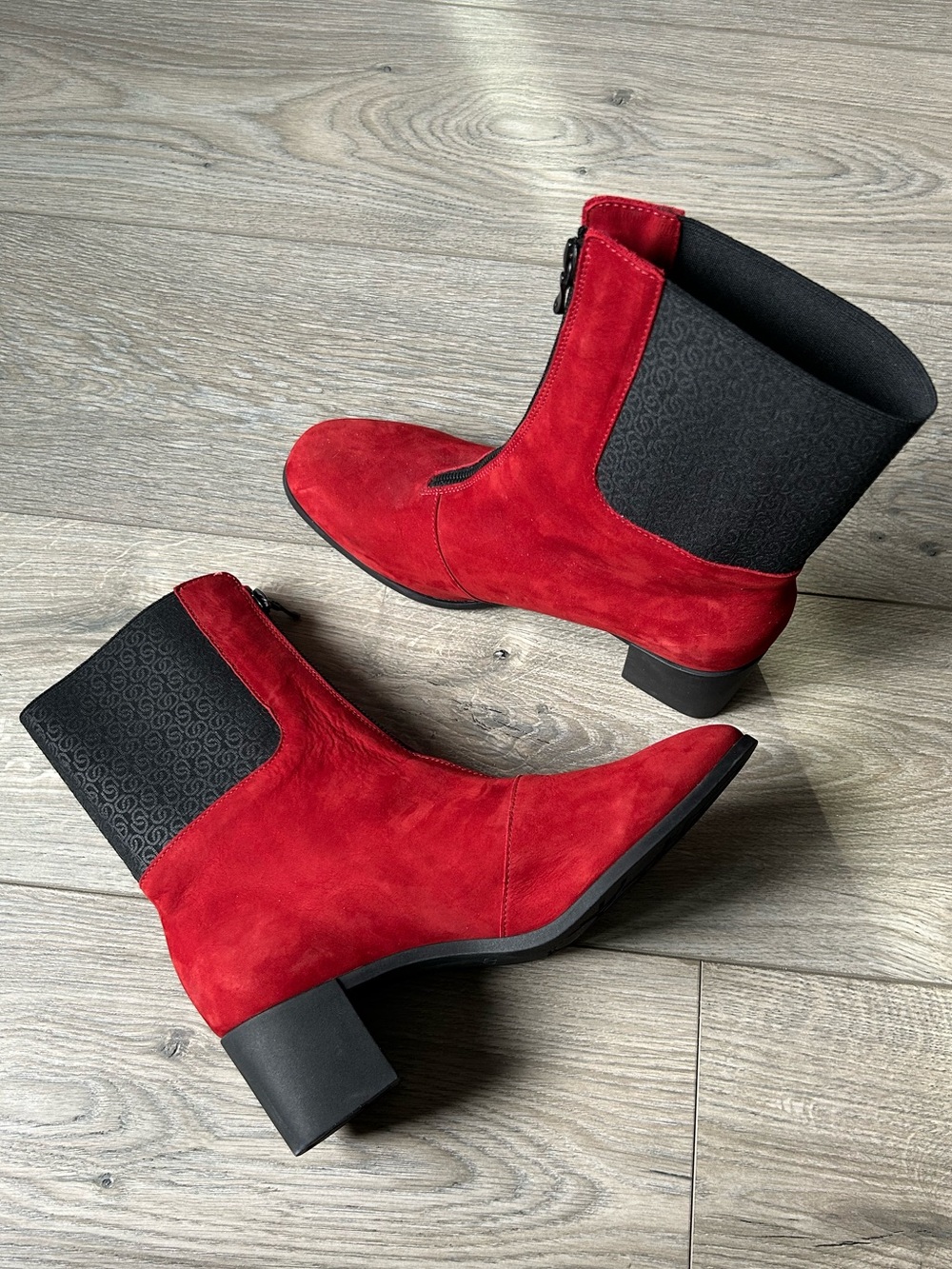 Arche red suede ankle boots with black details Size 40